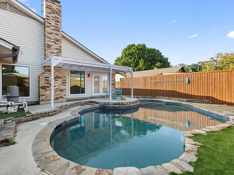 3404 Newkirk Dr — Photo 38