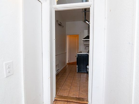 3rd image of 678 Huron St #100