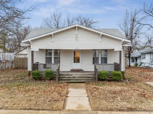 313 E 7th St, Claremore, OK 74017