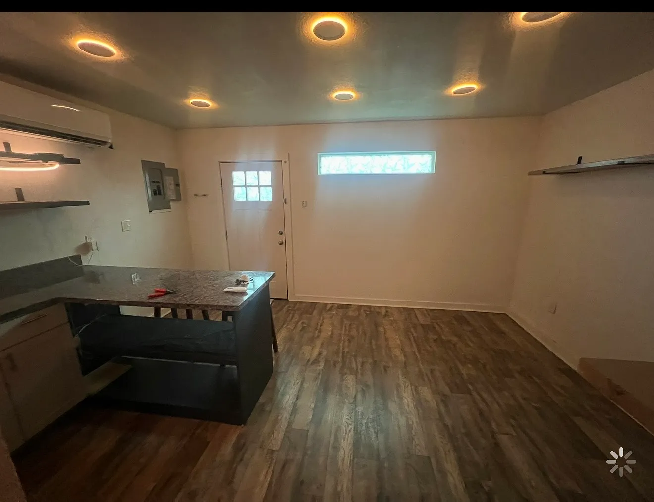 Studio, 425 sqft, $1,025 — Photo 2