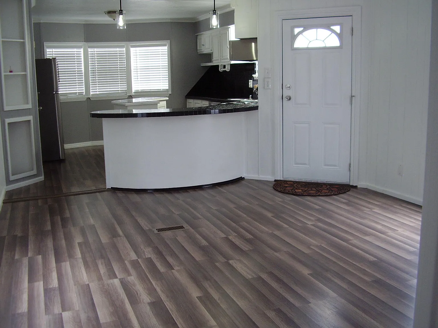 1078 Cypress Dr — Photo 4