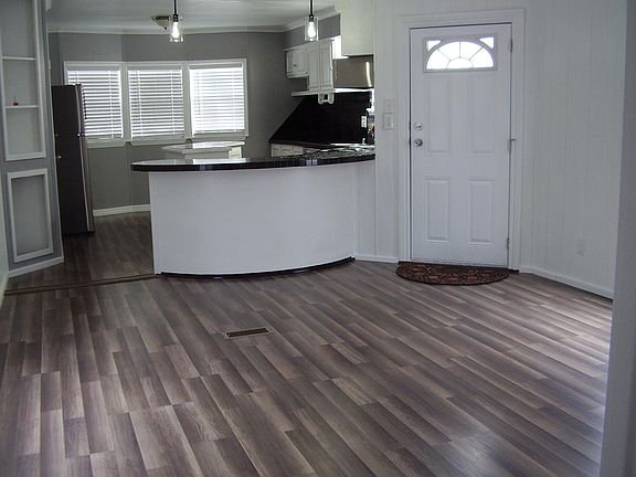 4th image of 1078 Cypress Dr
