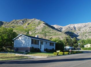875 E Grove Creek Dr, Pleasant Grove, UT 84062