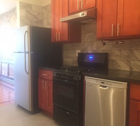 3rd image of 173 15th St APT 2R