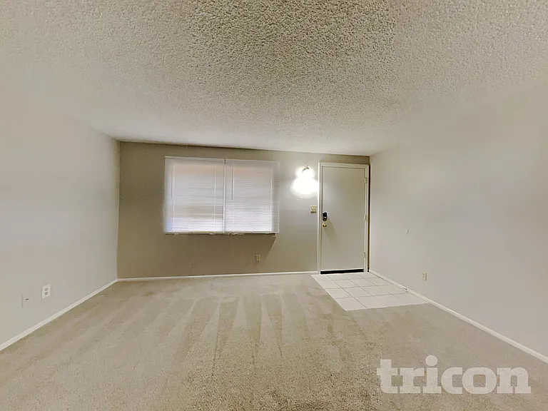 13215 N 42nd St — Photo 3