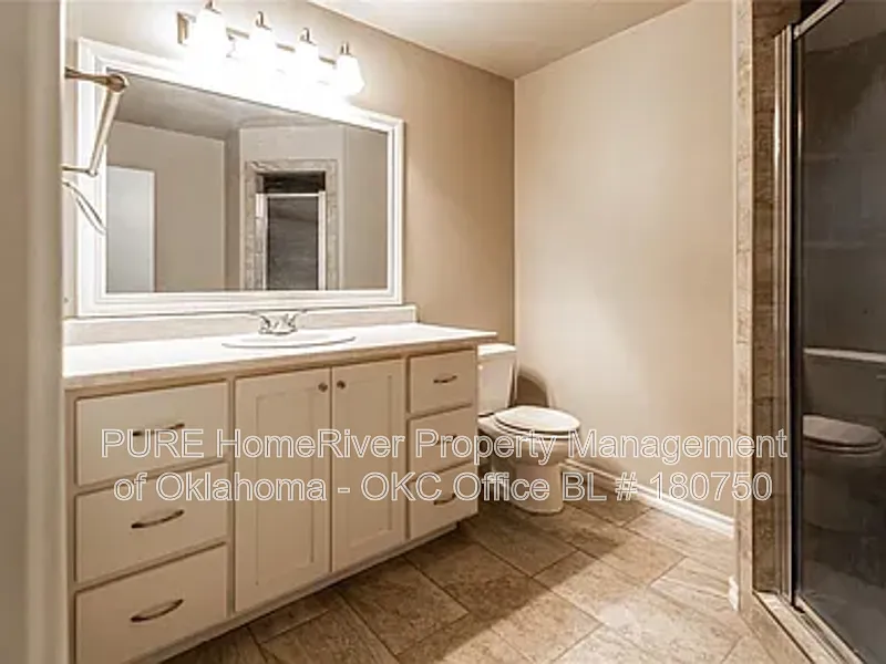 3 bed, 2.5 bath, 1179 sqft, $1,550 — Photo 2