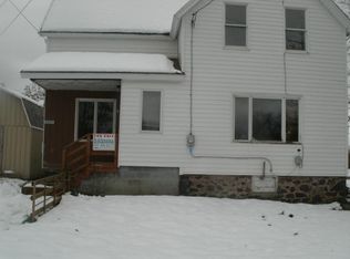 20017 5th St, Hancock, MI 49930