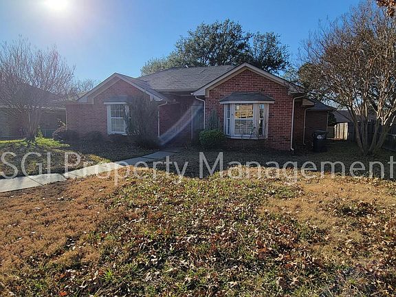 3rd image of 1904 Camellia St