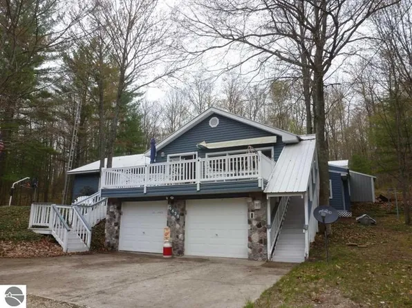 6620 E Bass Lake Rd NE, Kalkaska, MI 49646
