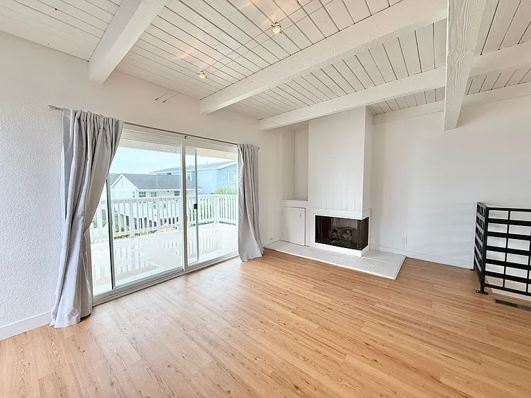 851 Acapulco St — Photo 12