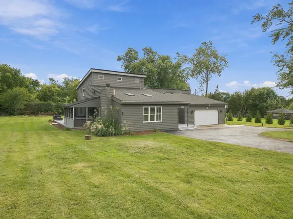 911 Kohley Rd, Lisle, IL 60532