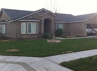14137 W C St, Kerman, CA 93630