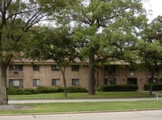 6924 W Hampton Ave APT 208, Milwaukee, WI 53218