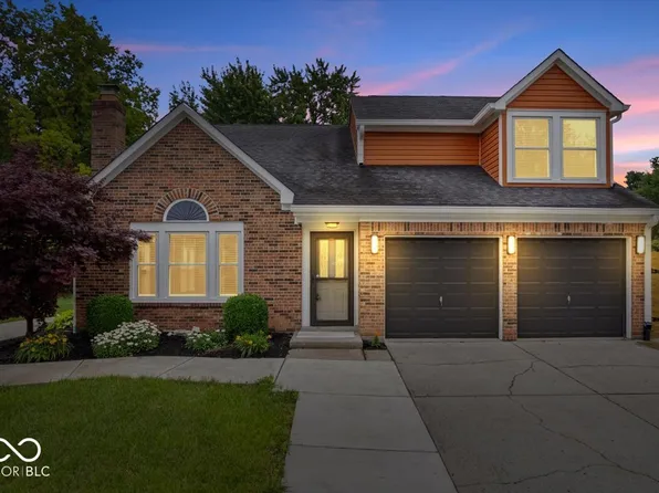 9385 Helmsdale Dr, Indianapolis, IN 46256