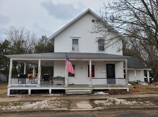 9 Pearl St, Rouses Pt, NY 12979