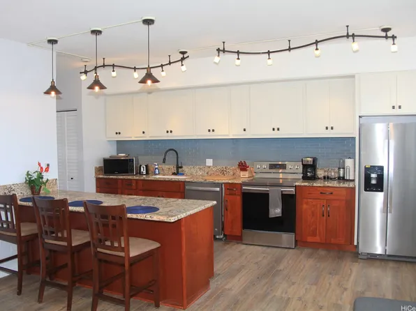 931 University Ave APT 306, Honolulu, HI 96826