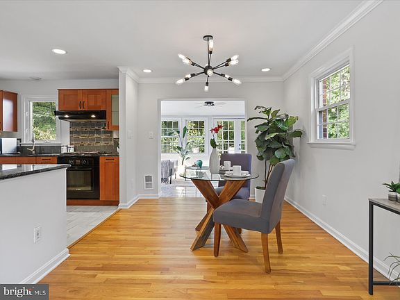 5th image of 4505 Peacock Ave