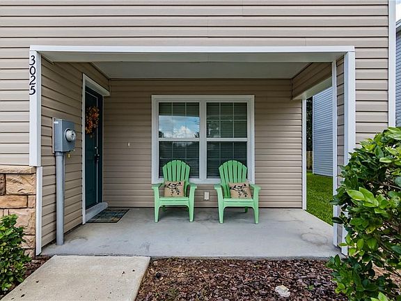 2nd image of 3025 Mojave Oak Dr