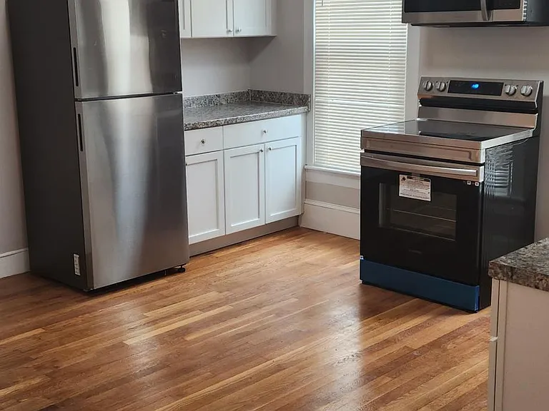 325 Whipple St — Photo 16