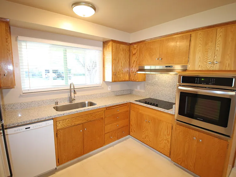 2625 Ryan Rd — Photo 4