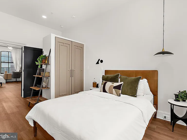 2220 N Charles St #5 — Photo 3