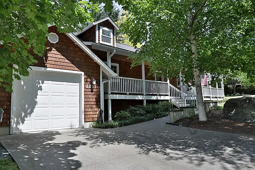 2273 Lori Dr Photo 1