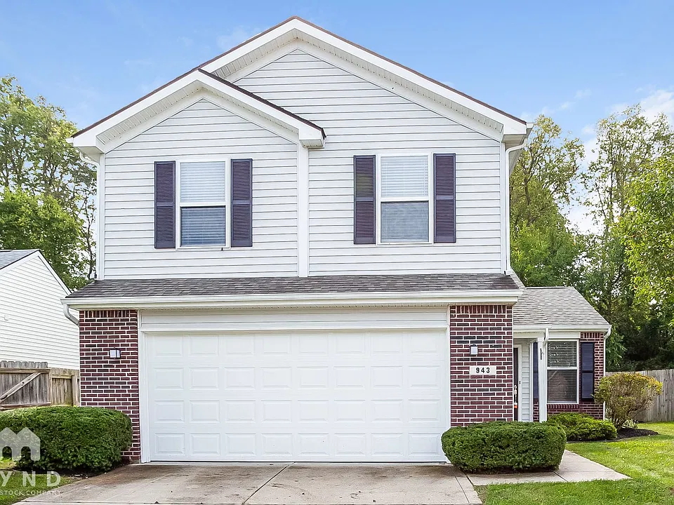 943 Angus Ln