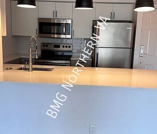 2nd image of 1200 Braddock Pl APT 507