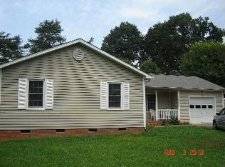 569 Apache Dr, Winston Salem, NC 27107