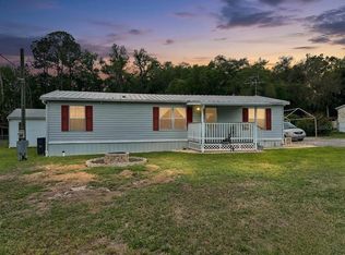 18400 SE 90th Ln, Ocklawaha, FL 32179