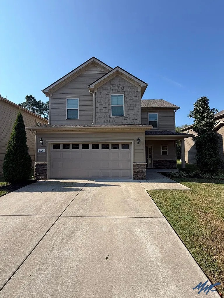 3 bed, 2.5 bath, 1726 sqft, $2,200 — Photo 1