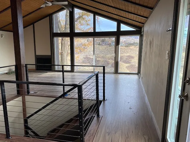 5 bed, 3200 sqft, $3,995 — Photo 4