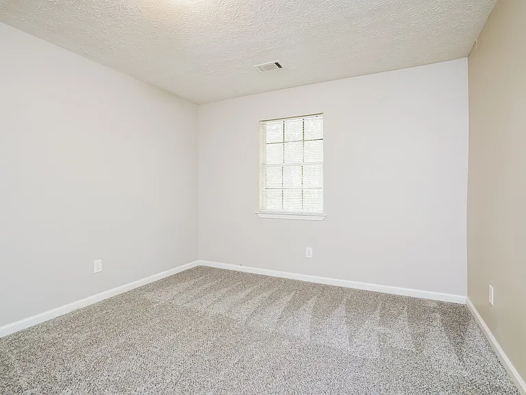 882 Stormy Ln — Photo 12