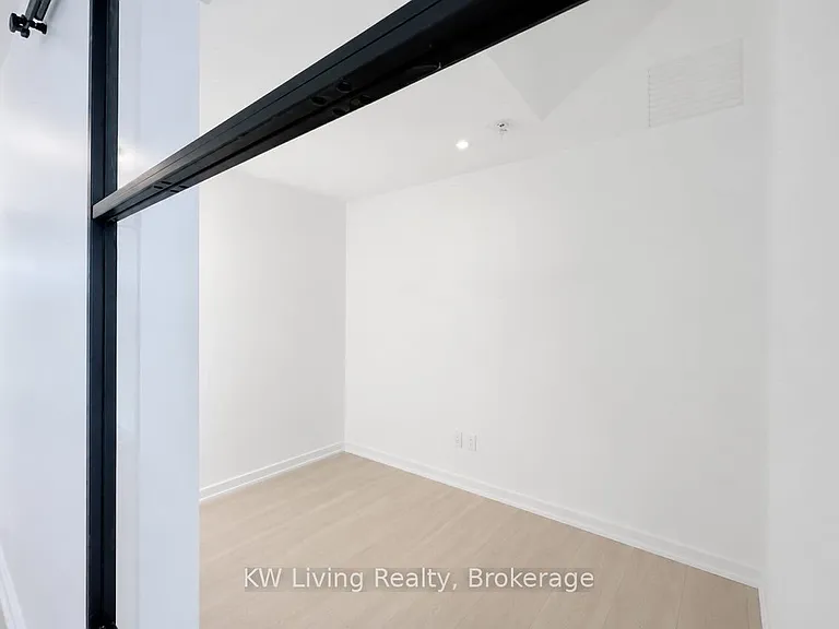 36 Lisgar St #1211E — Photo 7