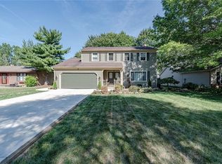 6119 Wild Oak Dr, North Olmsted, OH