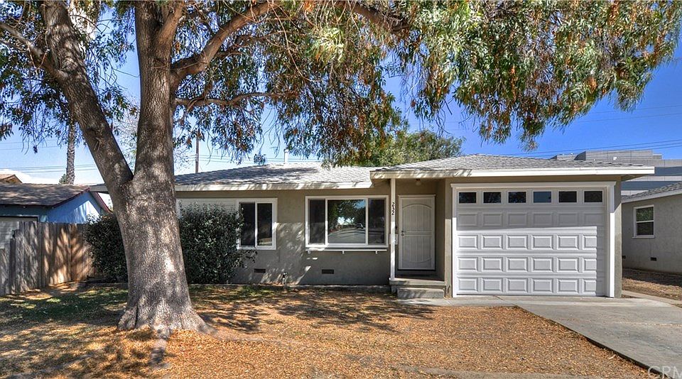 2nd image of 232 Olive Pl