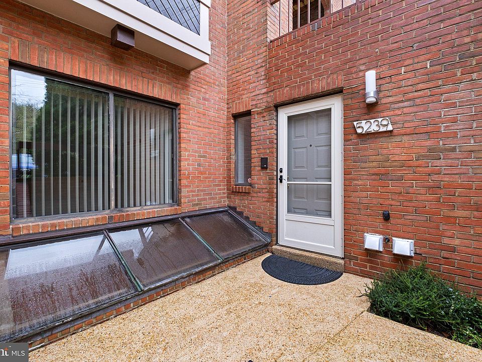 Grosvenor Mews Ph Codm 5239 King Charles Way Bethesda MD Zillow
