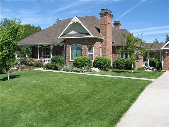 1st image of 292 W Blooming Grove Cir