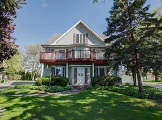 1716 W Main St, Stoughton, WI 53589