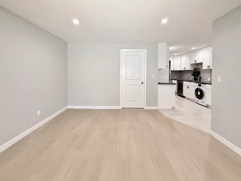 12532 Cranbrook Ave — Photo 8