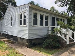 36 Franklin Ave, Brentwood, NY 11717