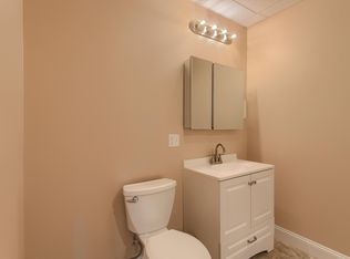 8 Connelly Ave, Swampscott, MA 01907