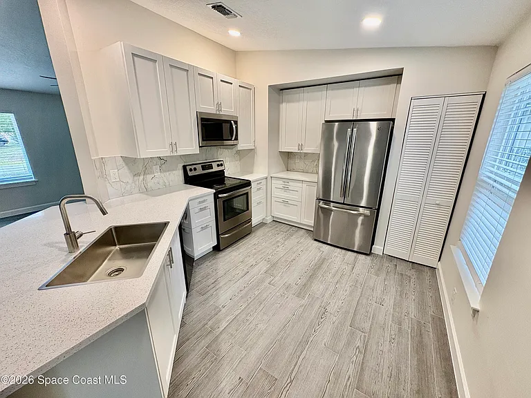 1274 Coral Reef Ave NW — Photo 8