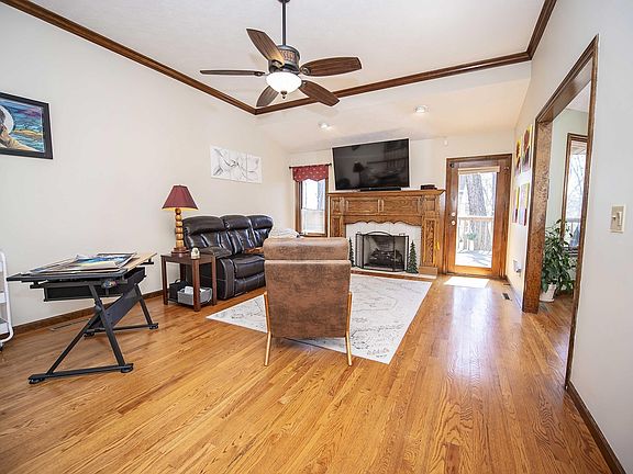 3rd image of 3834 E Stanford Street
