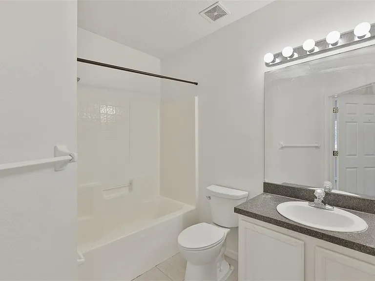 6437 Cypressdale Dr #201 — Photo 10