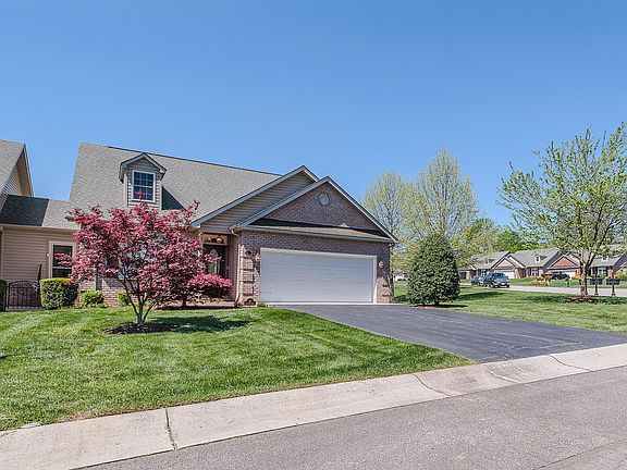 5th image of 20 Pondview Ct