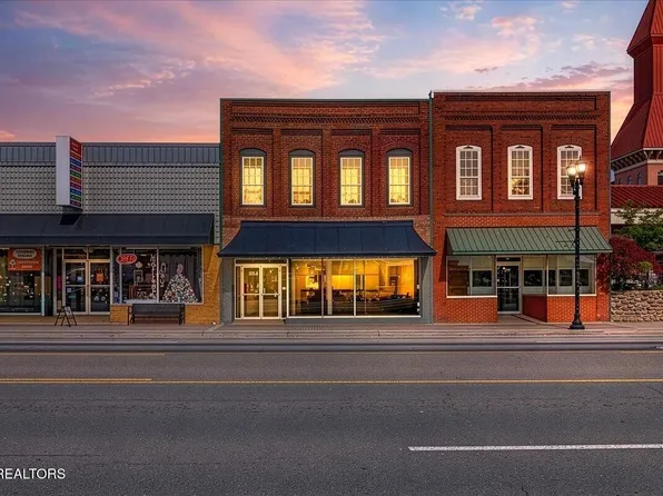 726 Tennessee Ave, Etowah, TN 37331