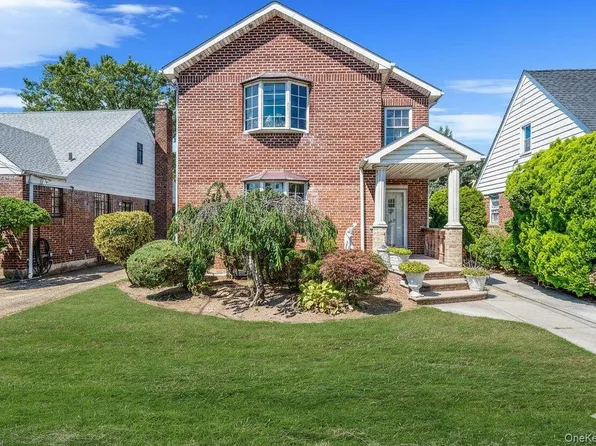 115-82 237th Street, Elmont, NY 11003