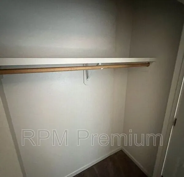 8614 Forestwood Ave — Photo 31