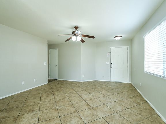 4th image of 3229 W Abraham Ln
